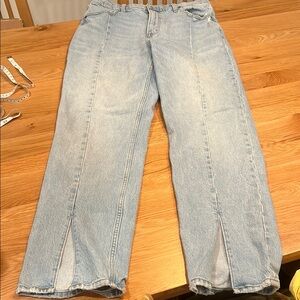 Abercrombie and Fitch 90’s Straight Ultra High Rise Split Hem